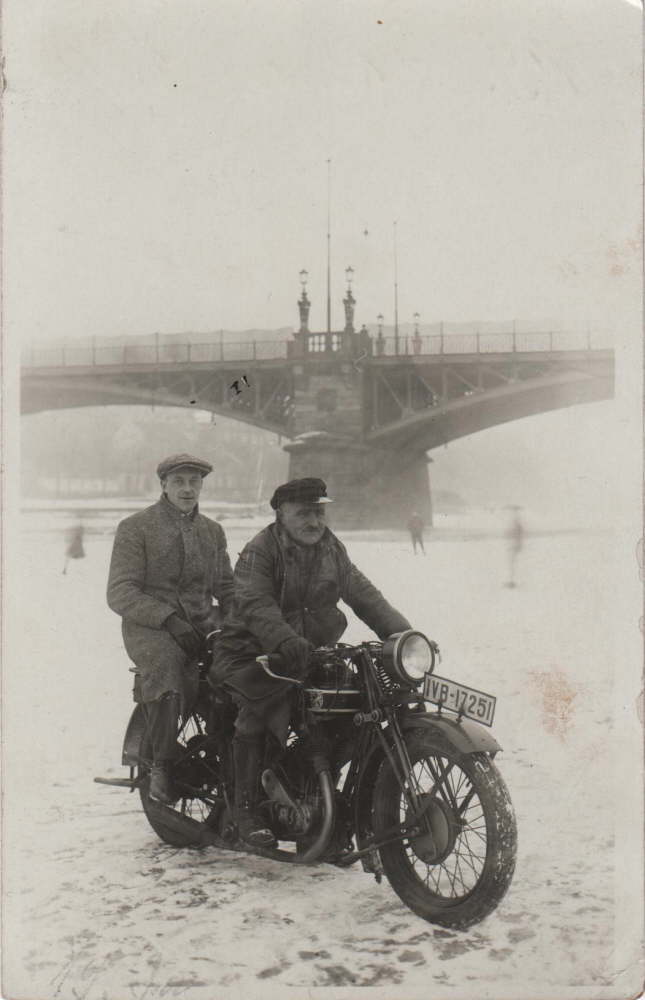 19. Januar 1929 auf dem Neckar bei Heidelberg